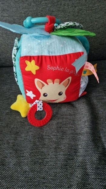 Grand cube sensoriel Sophie la girafe
