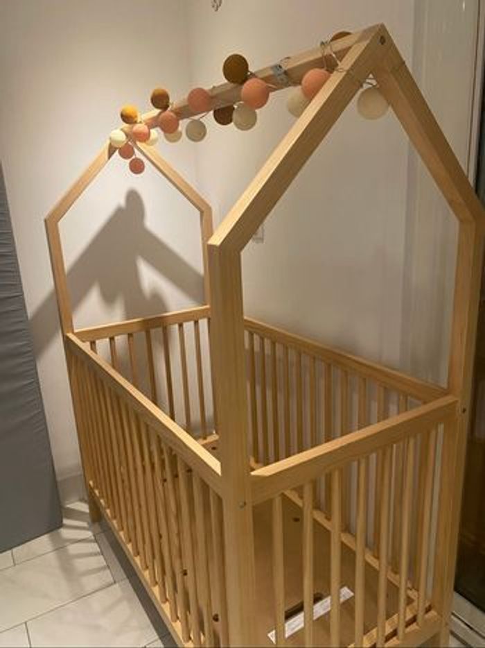 Lit bébé neuf maison du monde cabane  barreau évolutif - photo numéro 2