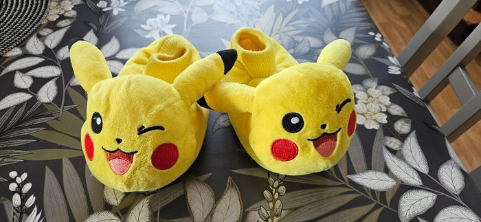 Pantoufles pikachu