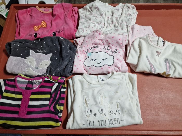 Lot vêtement fille 2 ans - photo numéro 2