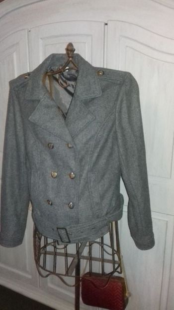 Veste grise taille 42