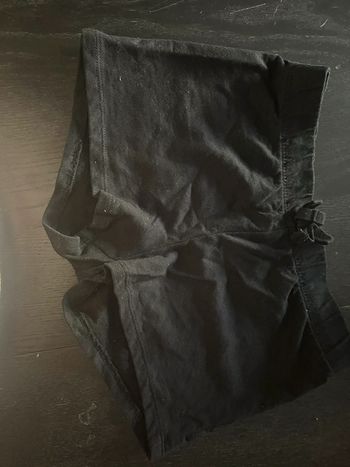 Short noir fille HetM