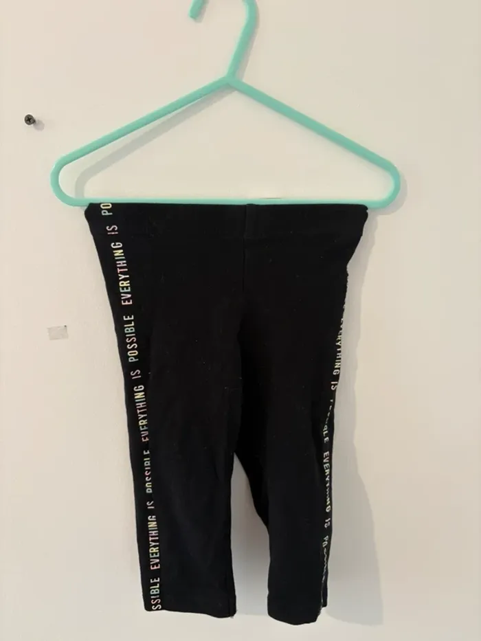 Legging 3/4 noir – Kiabi – Taille 3 ans (90/97 cm)