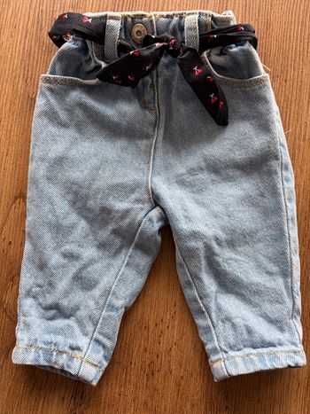 Jeans Kiabi avec bandeau de serrage 3 mois