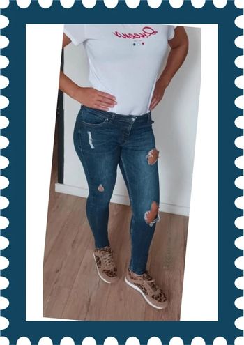 Jean skinny Destroy Stradivarius taille 36