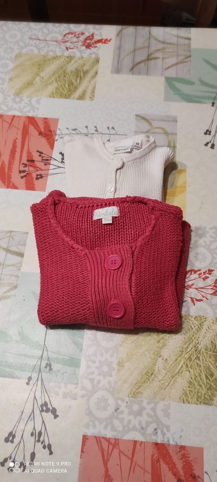 Lot 2 gilets Kimbaloo 18 mois