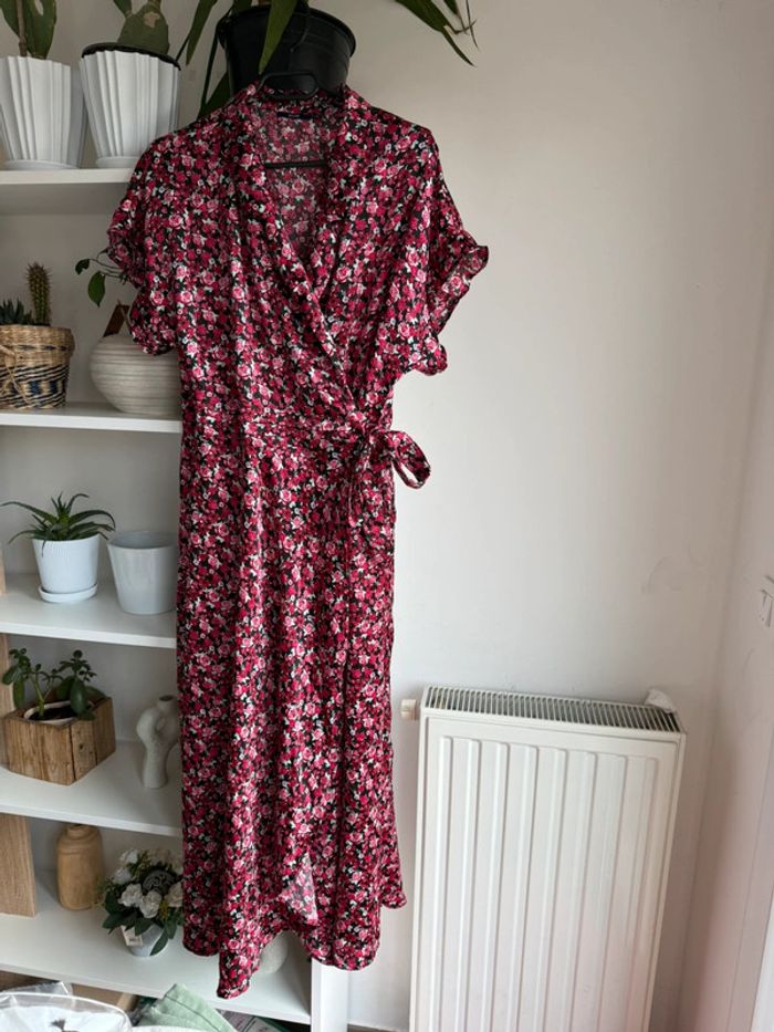 Robe longue fleurie satinée