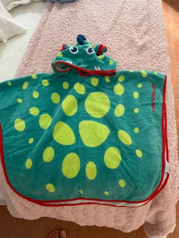 Poncho piscine/mer Décathlon petit dragon