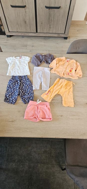 Lot de 31 vêtements fille printemps/été, taille 6 mois