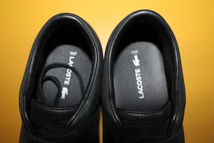 baskets sneakers pour femme de la marque Lacoste pointure 37  couleur noir - photo numéro 4