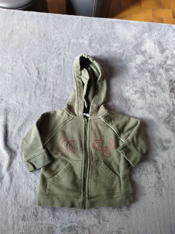 Veste a capuche 6 mois