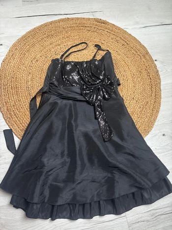 Robe noire sequin
