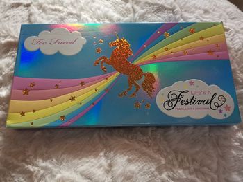 Palette life'a festival Too Faced