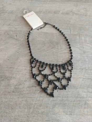Collier fantaisie camaïeu