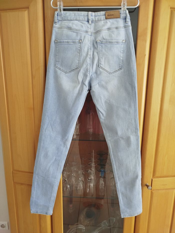 Jean skinny bleu clair bizzbee taille 36. - photo numéro 4