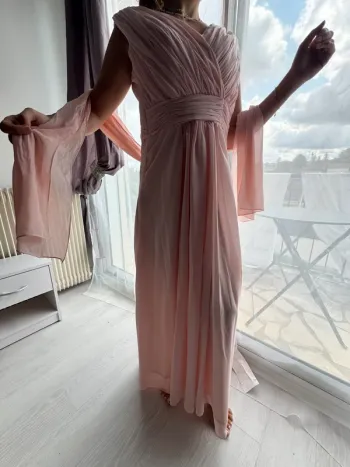Robe de demoiselle d’honneur rose poudrée – Taille S – Dos lacé + étole incluse