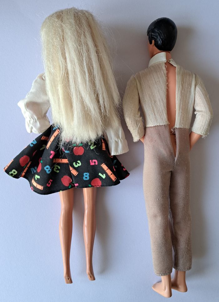 🪆 Lot de 2 anciennes figurines poupées Barbie et Ken 1966 et 1968 - photo numéro 2