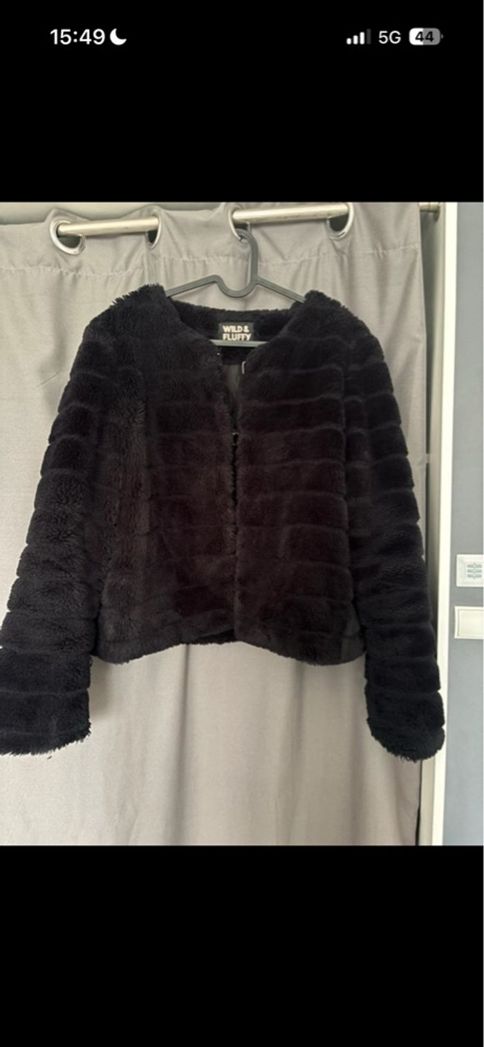 Manteau en fourrure noir