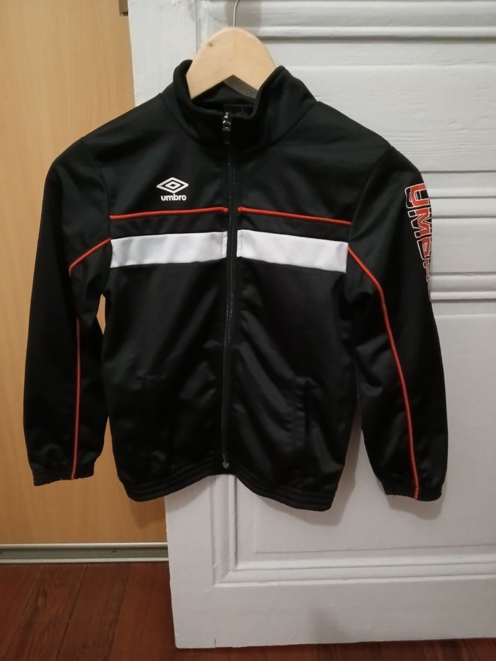 Veste umbro noir et multicolore