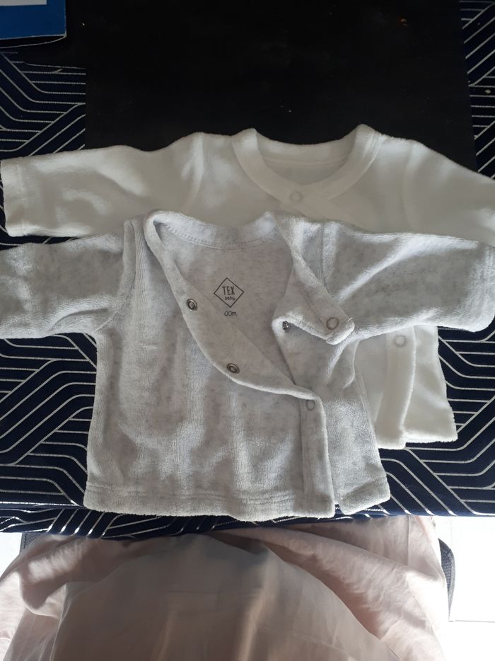 Gilet naissance neuf