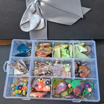 Lot de boucles d'oreilles pendante avec pendentif assortie multicolore