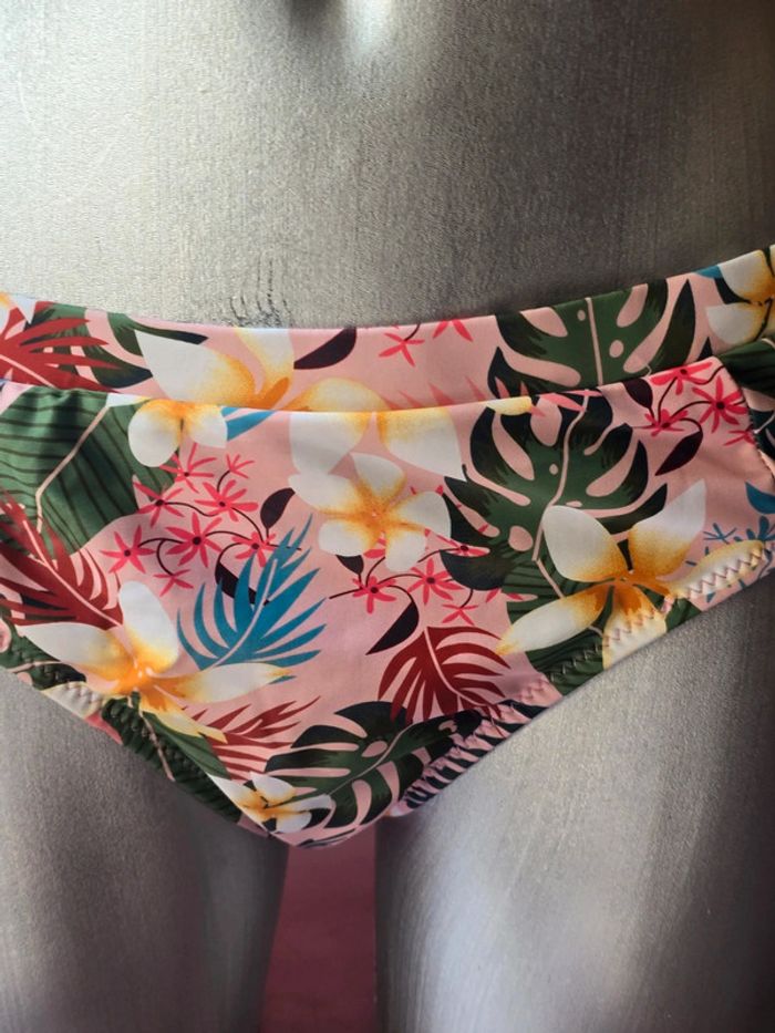Bikini fleurie sublime taille L - photo numéro 3