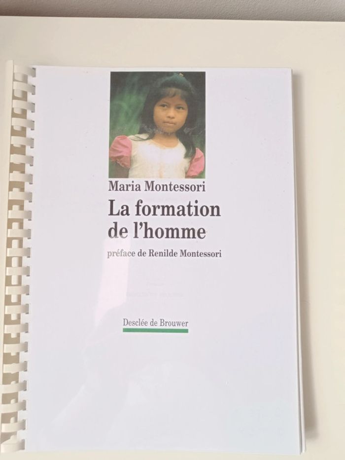 Livre la formation de l'homme Maria Montessori éducation pédagogie