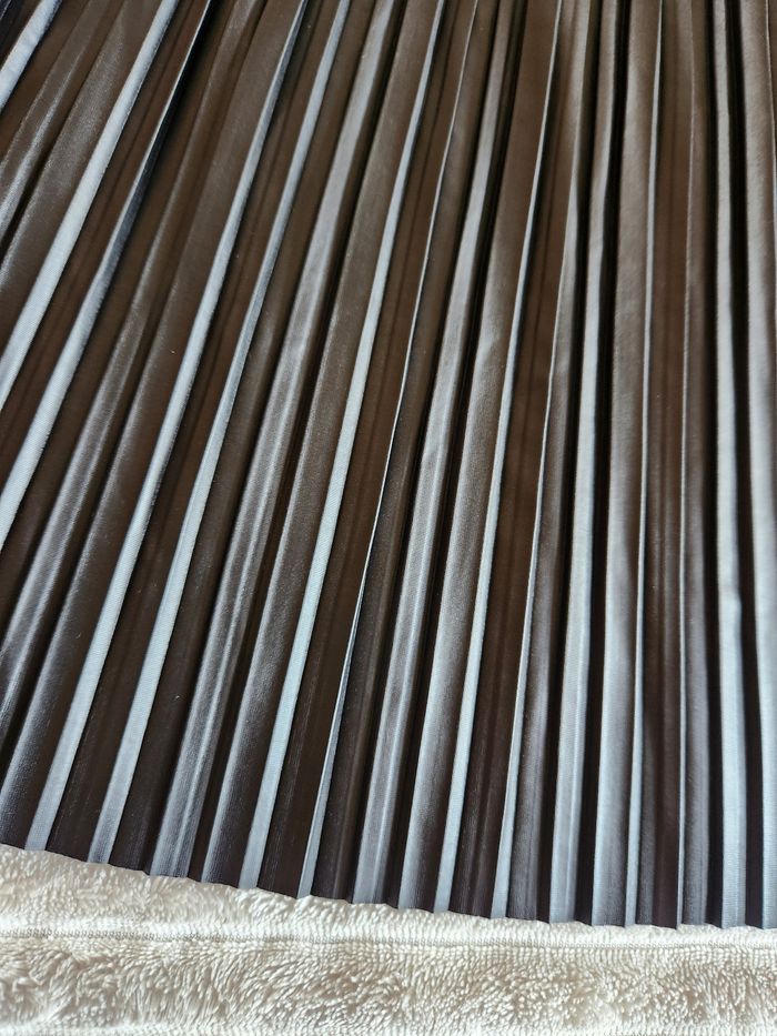 Jupe plissée simili cuir noire Only – Taille M - photo numéro 3