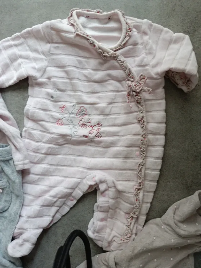 Lot de 3 pyjamas velours tape à l'oeil 1 mois - photo numéro 4