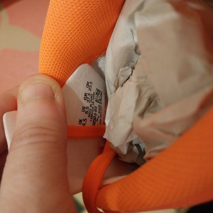 Basket de foot puma neuves jamais porté Pointure 37 et demi - photo numéro 4