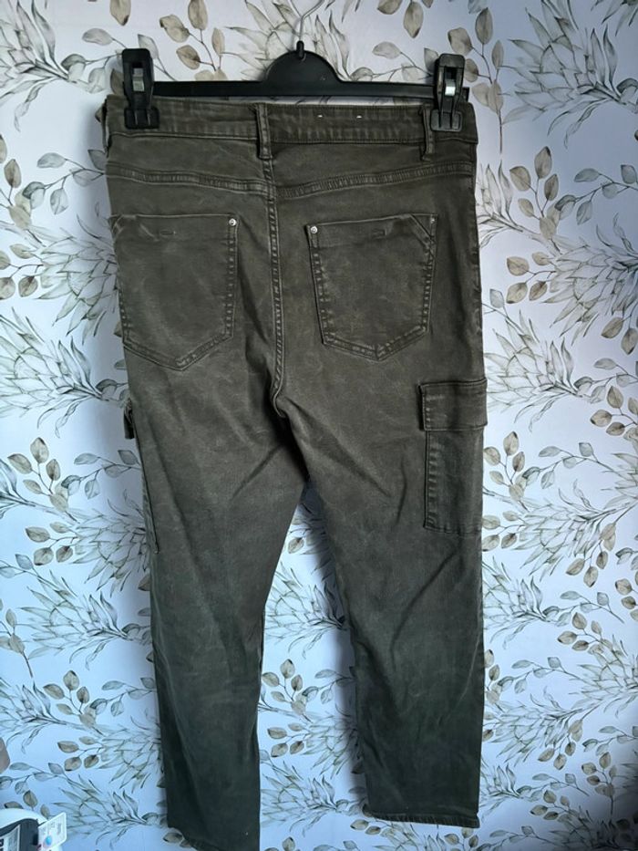 Jean cargo kaki - photo numéro 3