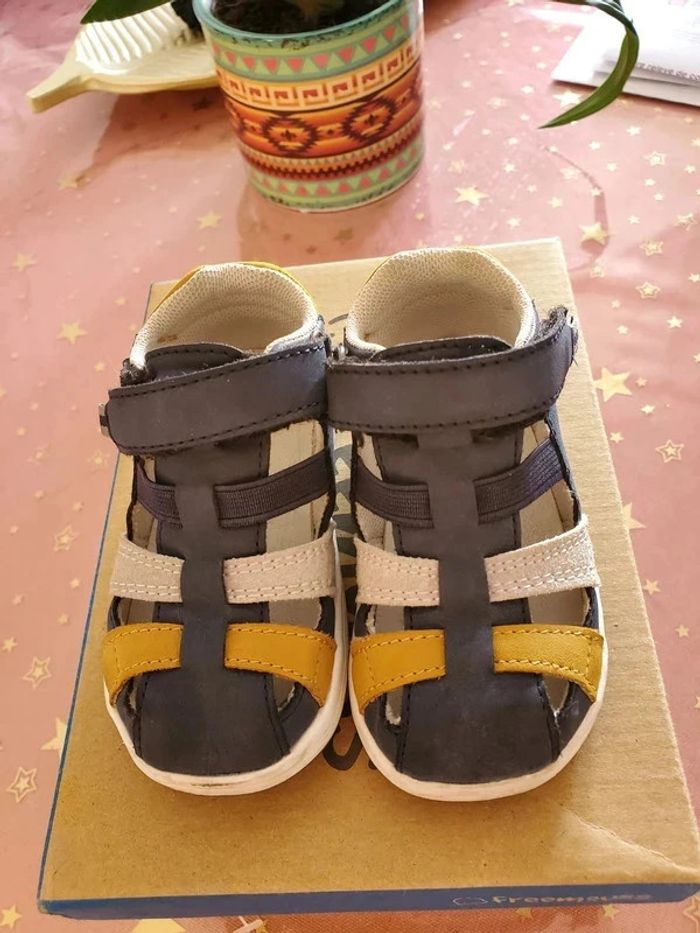 Sandales d'été garçon Taille 19