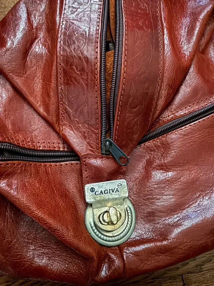 Sac a dos en cuir - photo numéro 2