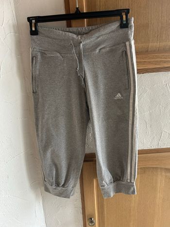 Pantacourt de sport gris Adidas - taille 38