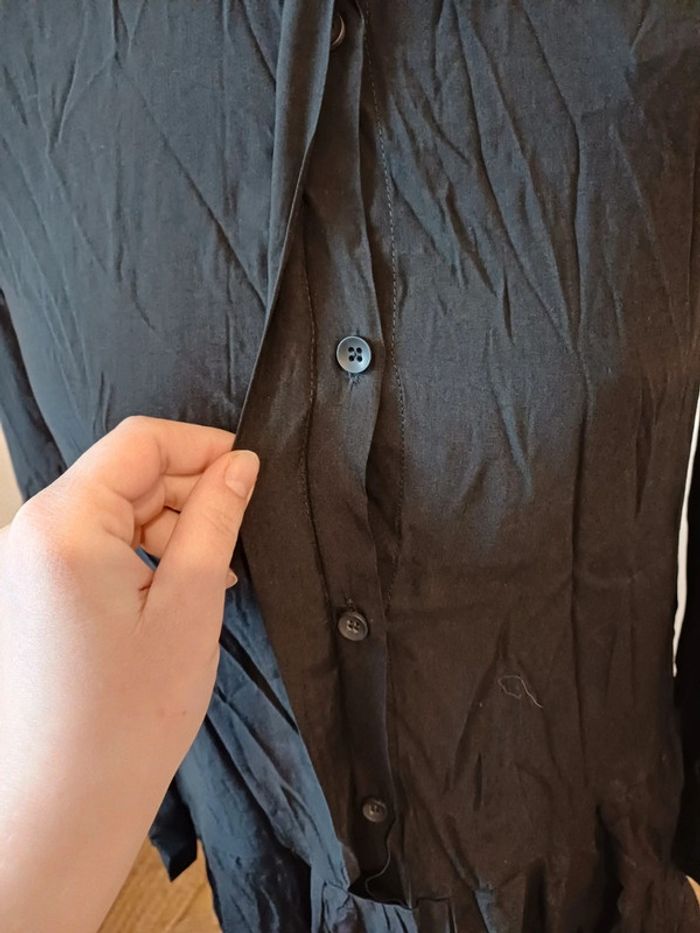 Petite robe noire boutonnée neuve Yehwang taille S/M 36/38 - photo numéro 4