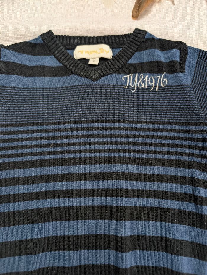 Pull col en v 2 ans - photo numéro 3