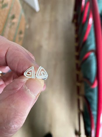 Clous d oreilles ARGENT NEUFS 