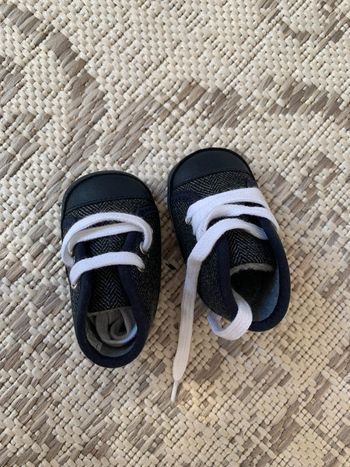 Petite chaussures garçon