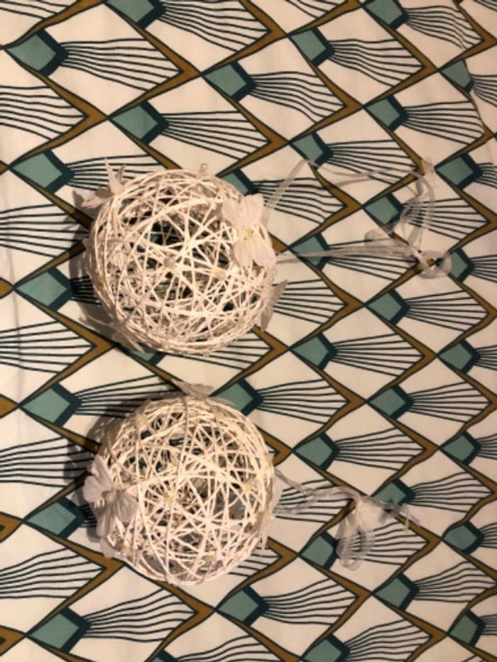 Deux boules papillon