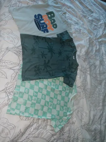Lot de 3 t shirts Tape à l'oeil