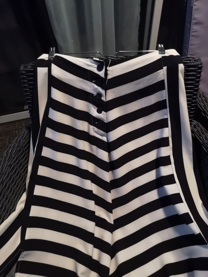 Jupe rayé écru et noire Taille M - photo numéro 5