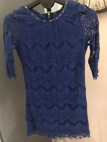 Robe bleue dentelle