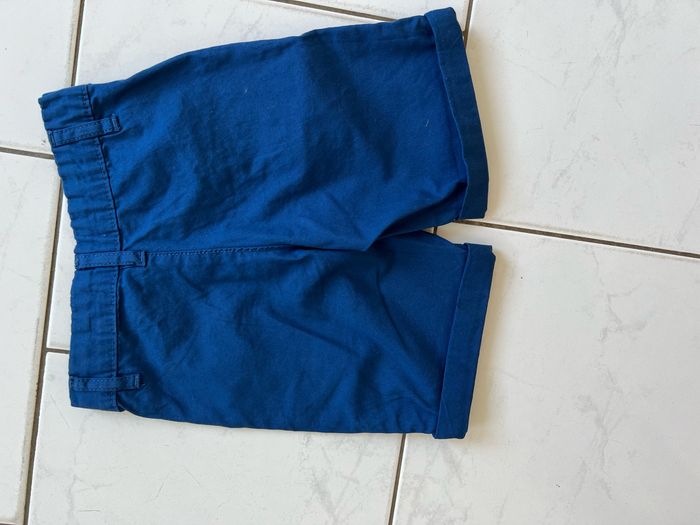 Short bleu - photo numéro 3