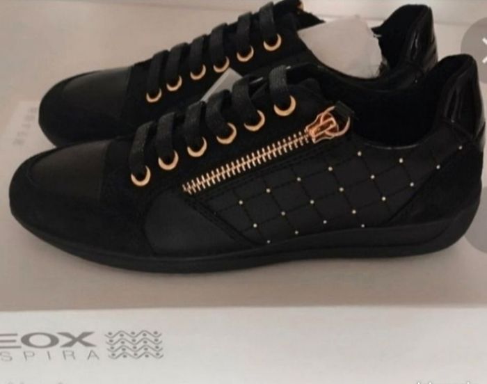 Baskets Geox neuves en nubuck pour fille, jamais portées, pointure 35