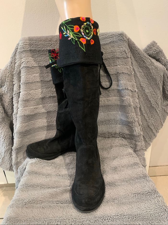 Bottes Lundi bleu taille 37 - photo numéro 2
