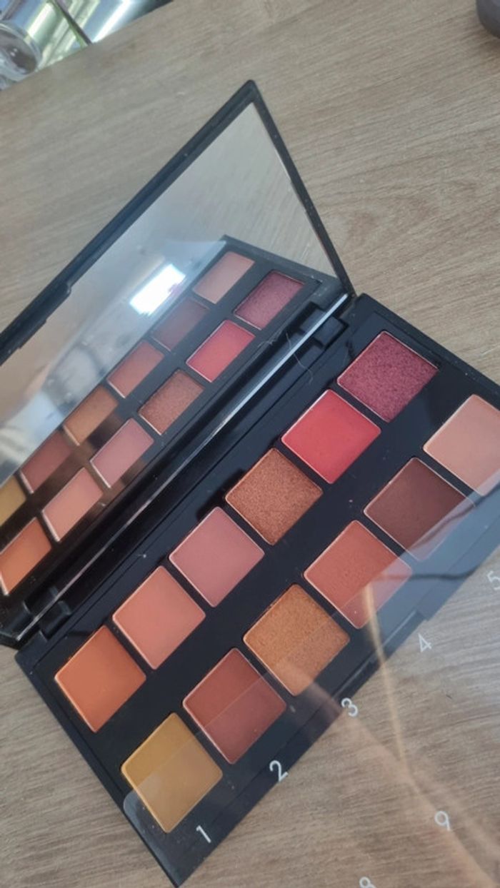 Palette de maquillage neuf SLEEK marron paillettes fard paupières - photo numéro 4