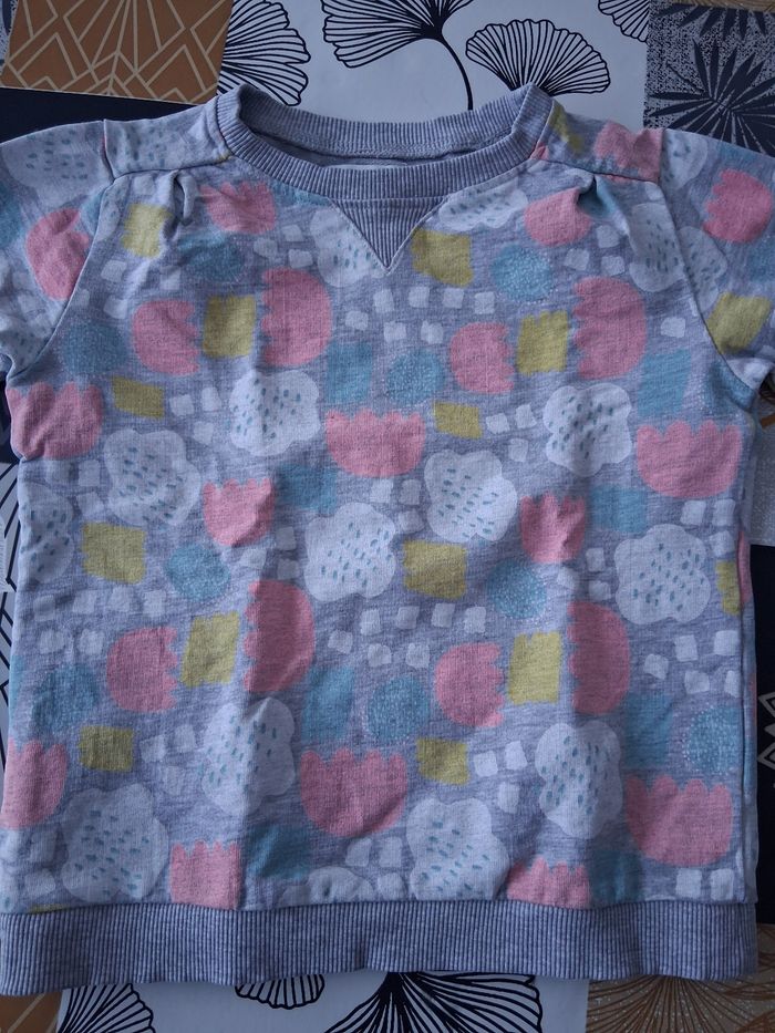 Sweat fille gris chiné motifs multicolores 6 ans - photo numéro 4
