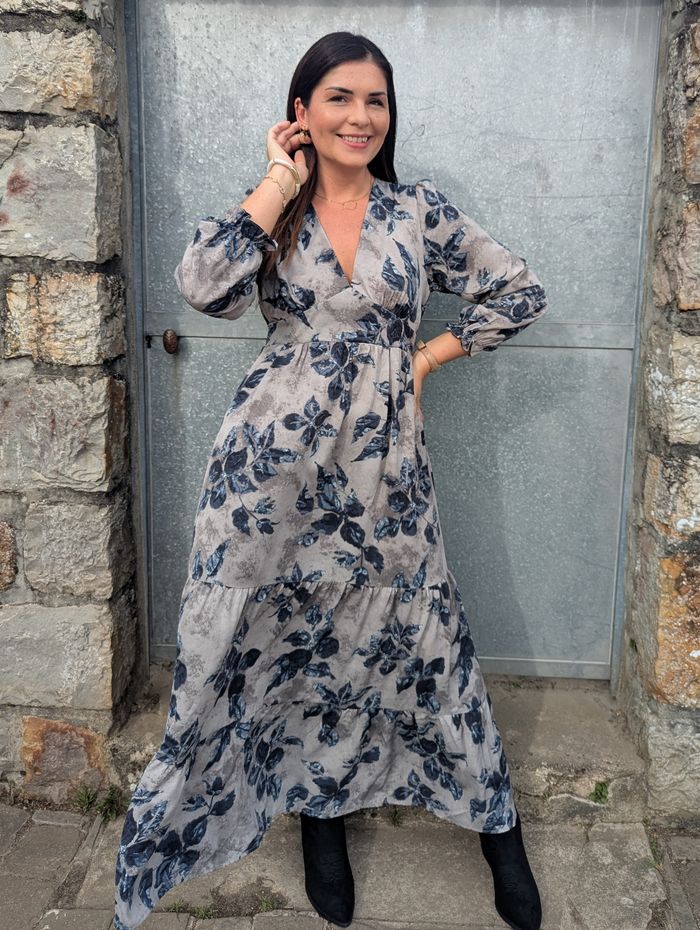 Robe longue Mulhouse gris/beige
Taille M/L - photo numéro 2