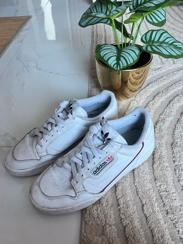 Adidas continental