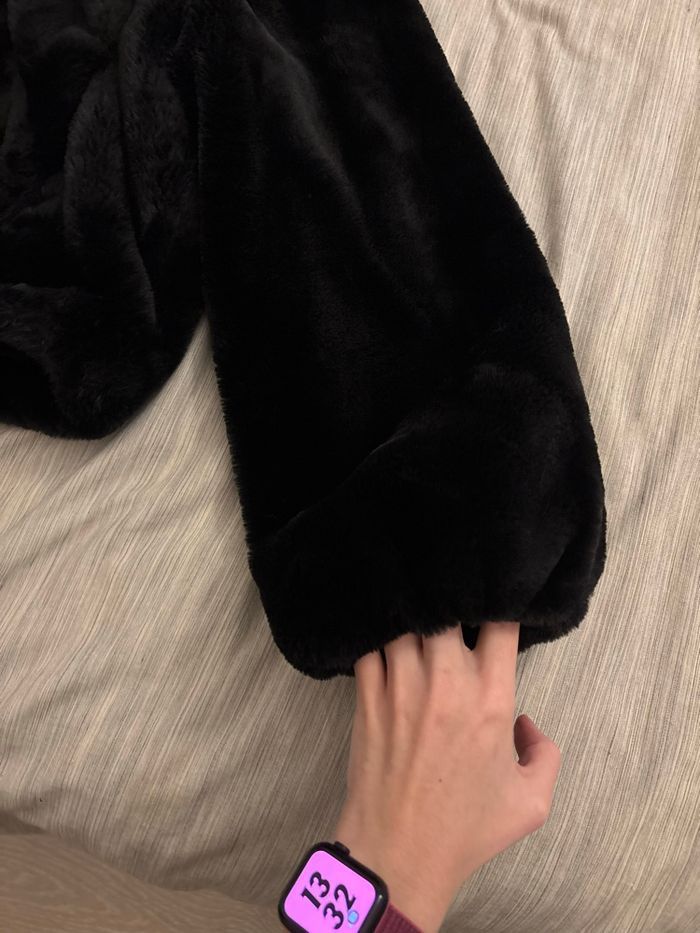 Veste fausse fourrure noir capuche hiver - photo numéro 6